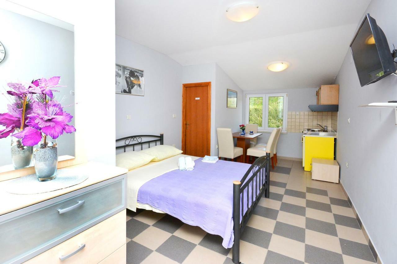 Beach Apartman Petra Podstrana Esterno foto